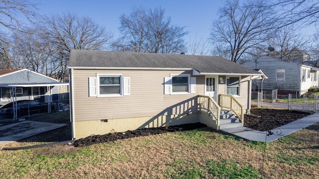 view of front of house featuring a front yard