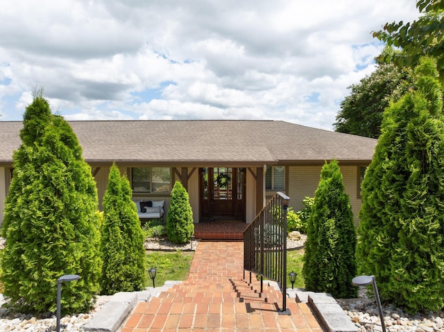 540 N Crest Ct, Chattanooga, TN 37404 - view of front of home featuring a shingled roof and brick siding