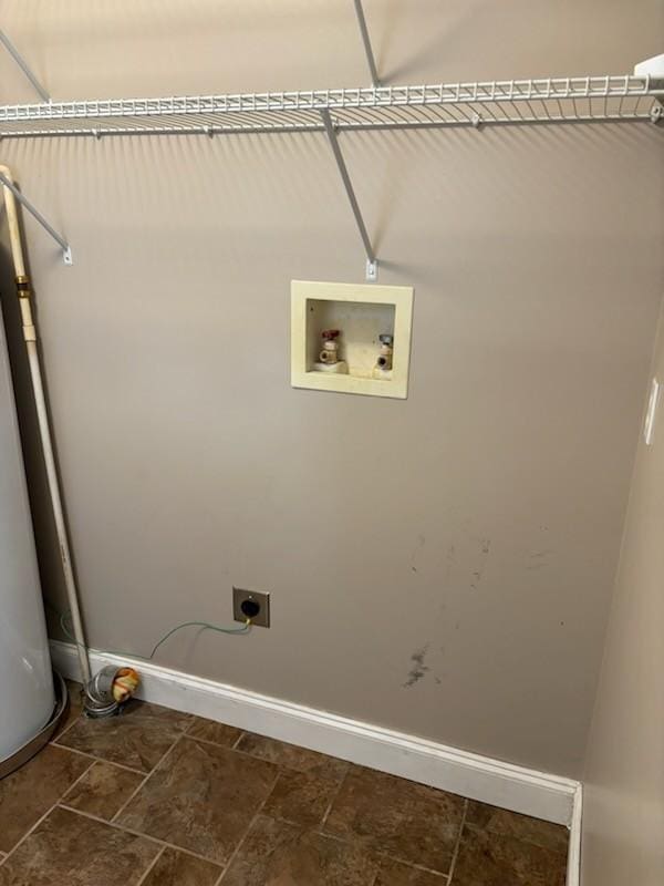 clothes washing area with electric dryer hookup and washer hookup