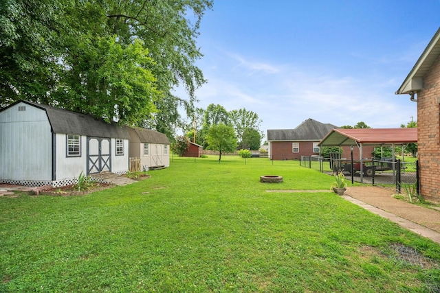 view of yard featuring a fire pit