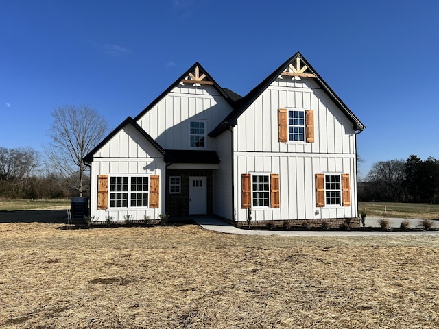 view of modern inspired farmhouse