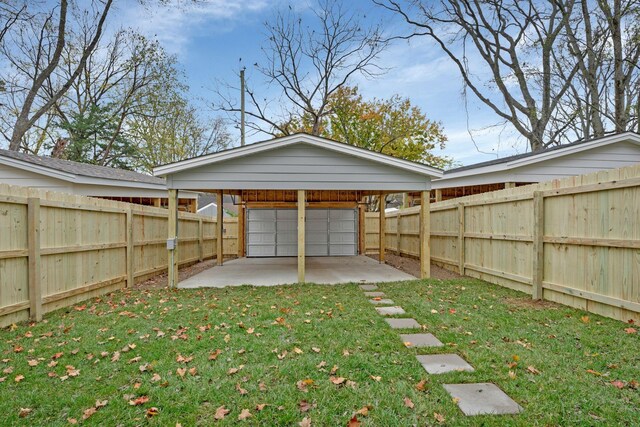 view of yard with a carport