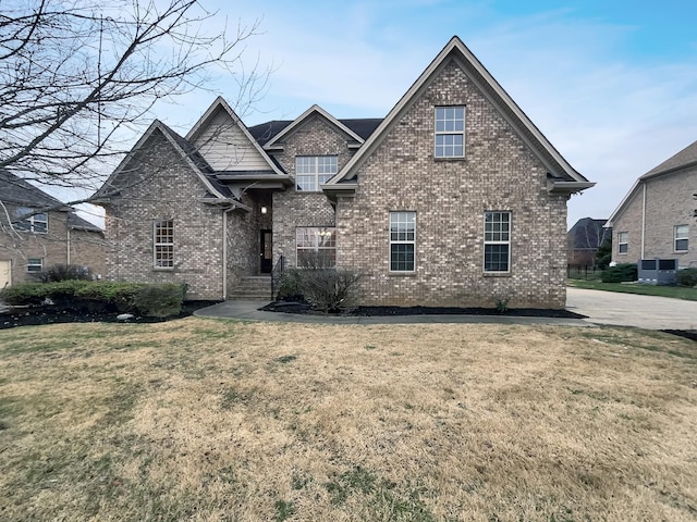 view of front of property with a front lawn