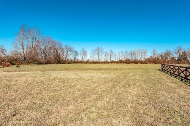 view of yard featuring a rural view