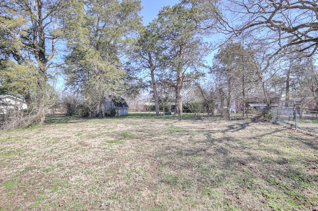 view of yard featuring fence