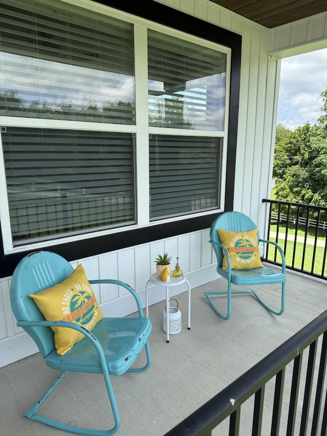 733 Jackson Ave, Carthage, TN 37030 - view of covered porch