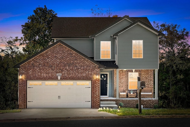 view of front property featuring a garage