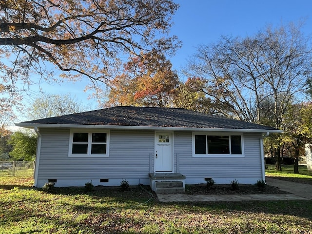 view of front of house featuring a front yard