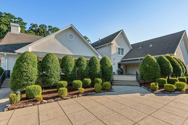 view of front facade with covered porch