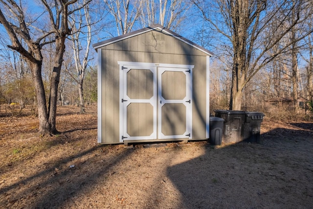 view of outbuilding