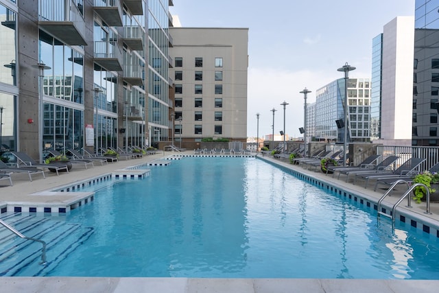 view of swimming pool