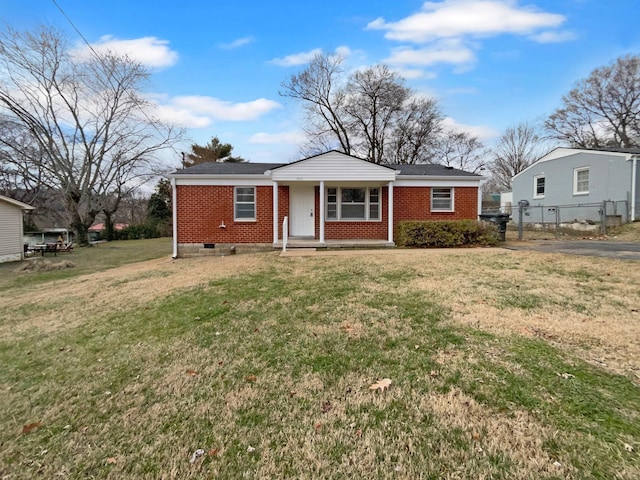 view of front of property with a front yard