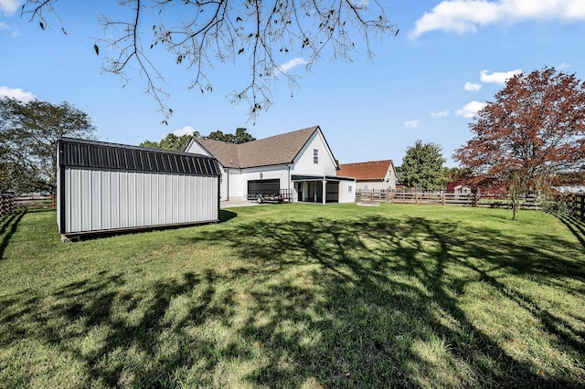 view of yard with a shed