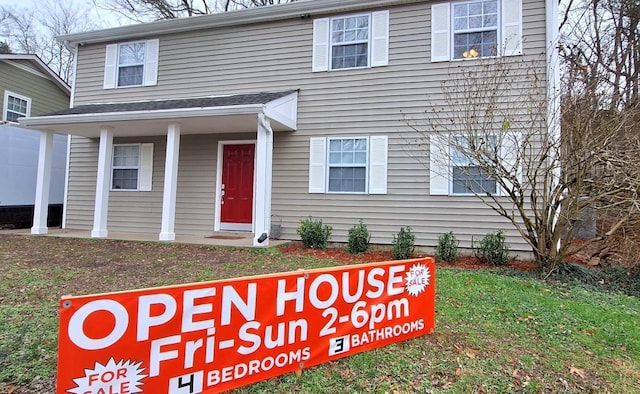 view of front property