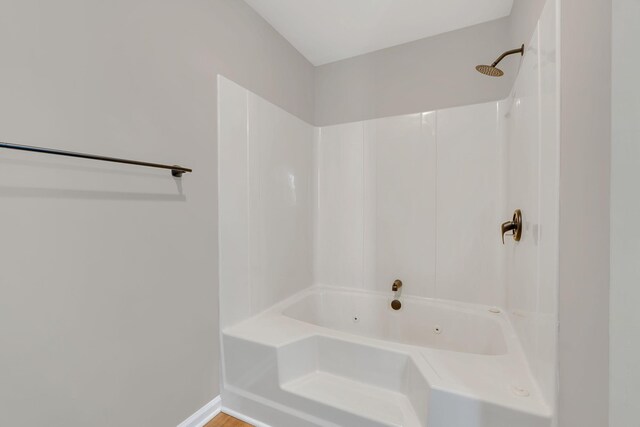 bathroom featuring shower / tub combination