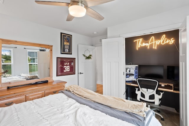 bedroom featuring ceiling fan