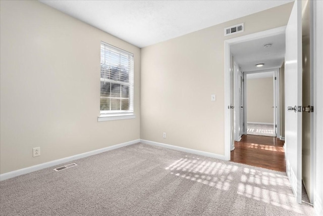 empty room featuring carpet