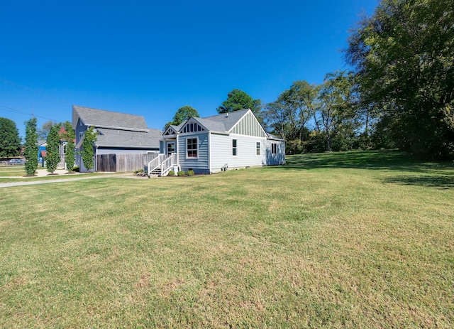 view of front of house with a front yard