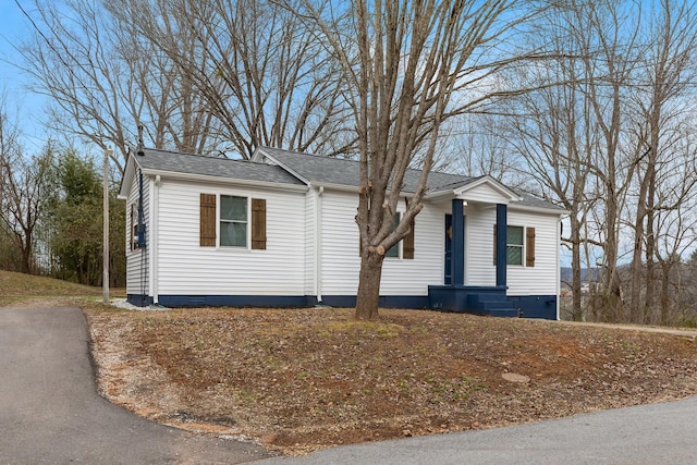 view of front of property