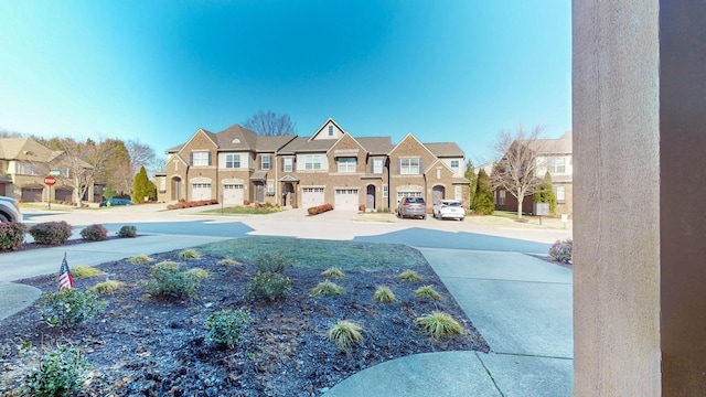 view of yard with a garage