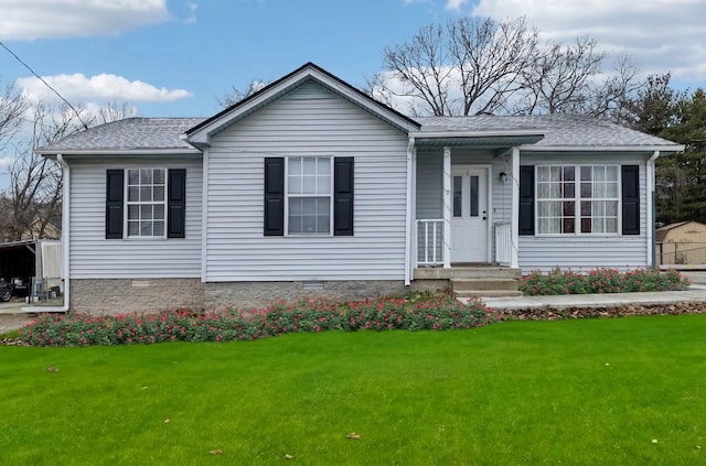 view of front of property featuring a front lawn