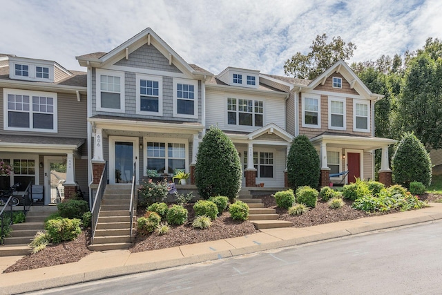 craftsman house with a porch