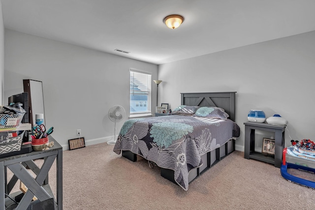 bedroom with carpet flooring