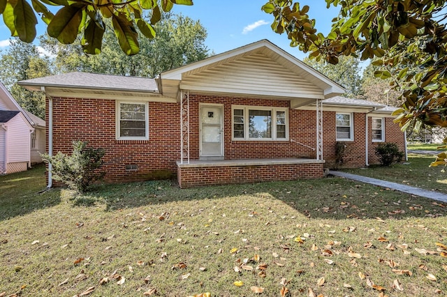 view of front of home with a front yard