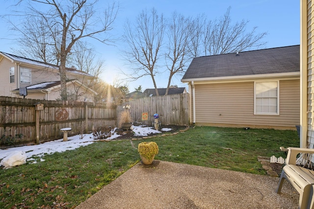 view of yard featuring a patio