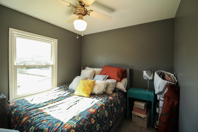 bedroom with ceiling fan