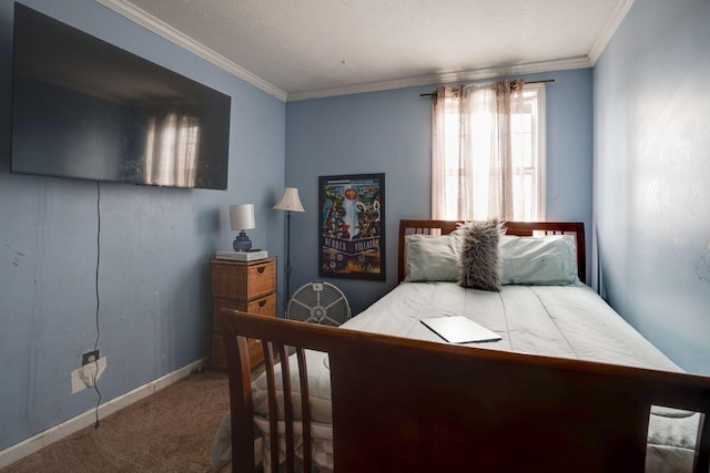 bedroom featuring crown molding and carpet flooring