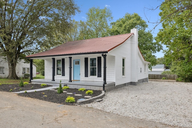 view of front facade with a porch