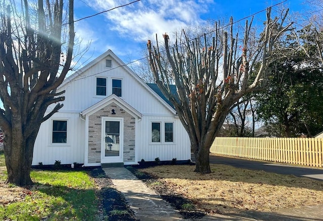 view of modern farmhouse