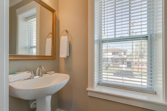 bathroom featuring sink