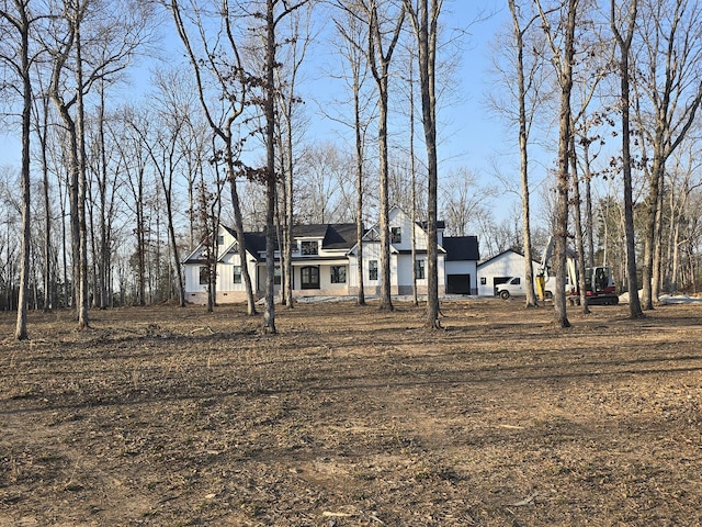 view of front facade featuring board and batten siding