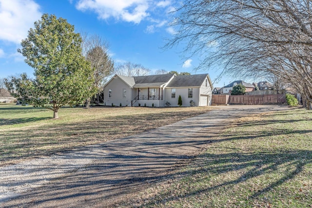 view of front of property with a front yard