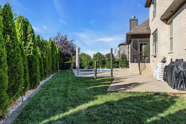 view of yard with a patio