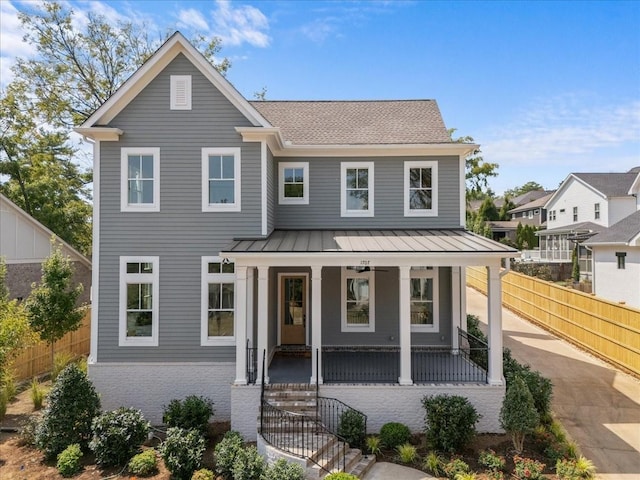 view of front of property featuring a porch