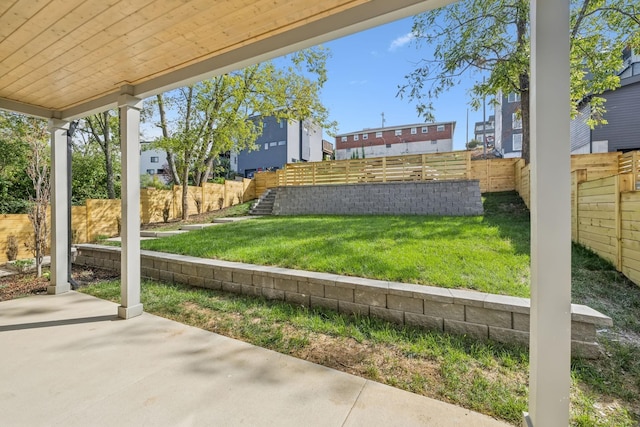 view of yard featuring a patio area