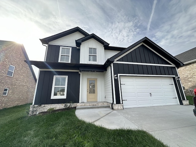 view of front of house with a garage