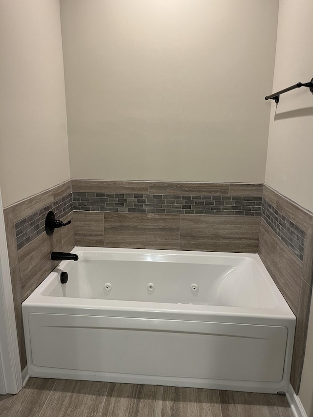 bathroom featuring a bathtub