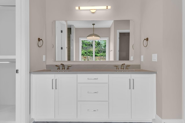 bathroom with vanity