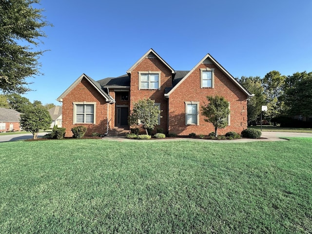 view of front of property with a front yard