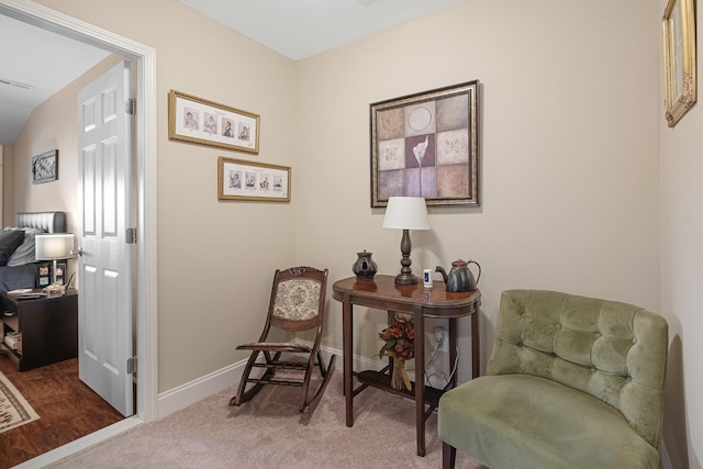 sitting room with carpet