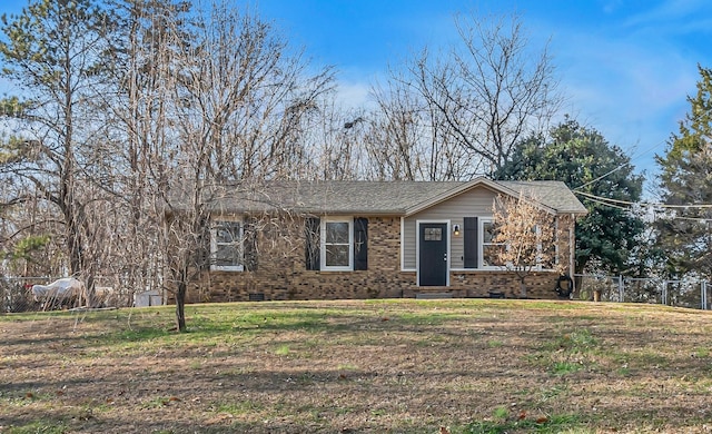 view of front of property with a front yard