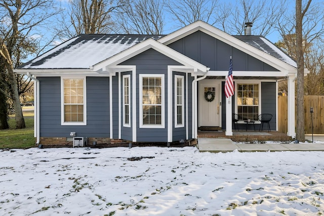 view of front of house featuring covered porch