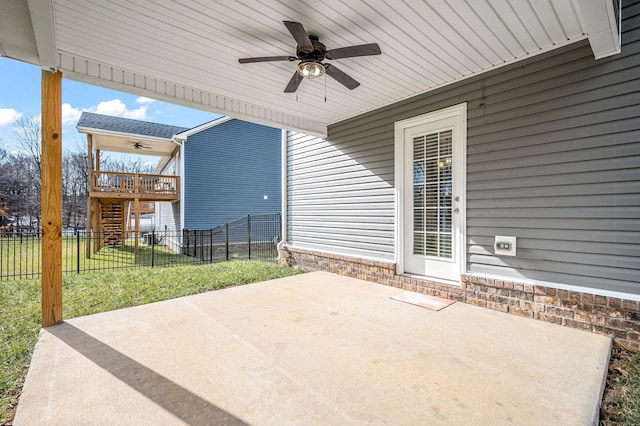 view of patio with ceiling fan