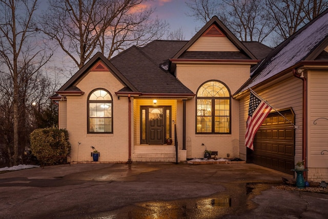 view of front facade featuring a garage