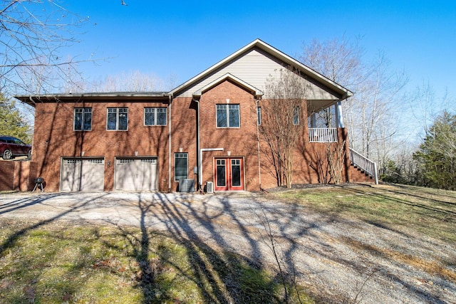 view of front facade featuring a garage