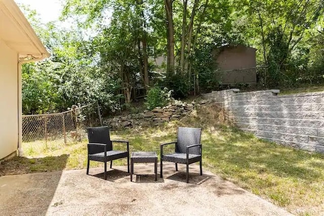 view of yard with a patio